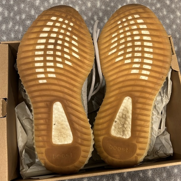 Adidas YEEZY boost 350 v 2 in Sesame - Picture 5 of 6